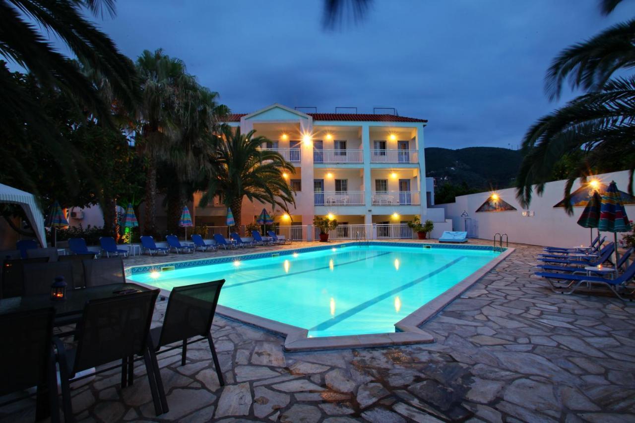 Dolphin 2* Skopelos
