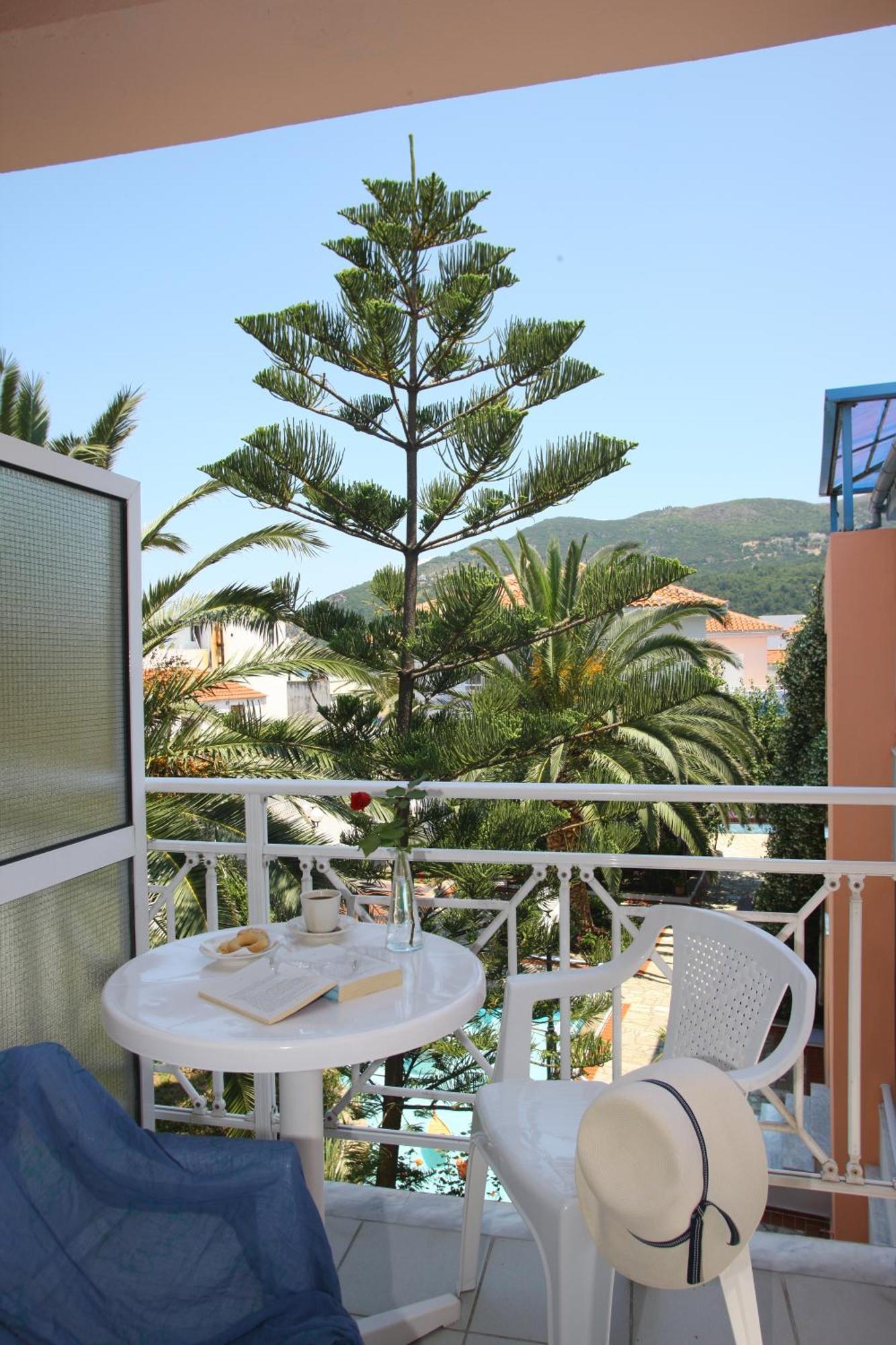 Dolphin Hotel Skopelos