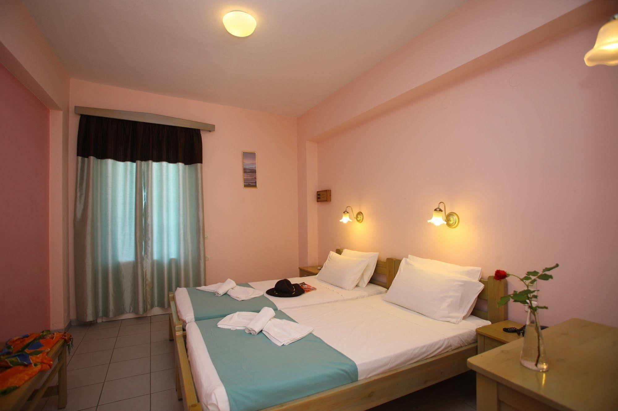 Dolphin Hotel Skopelos